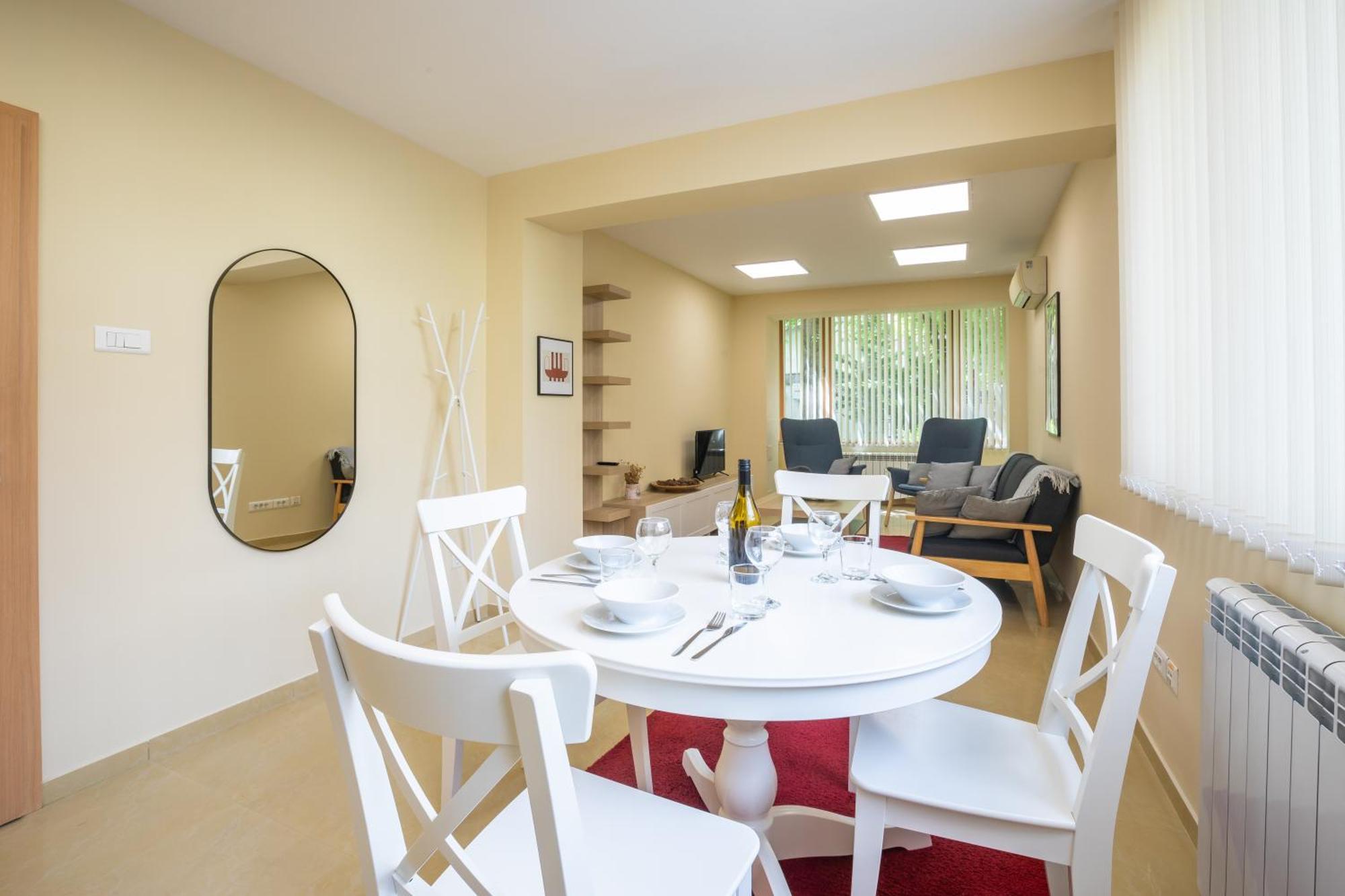 Bright 1bdr In Center דירה סופיה