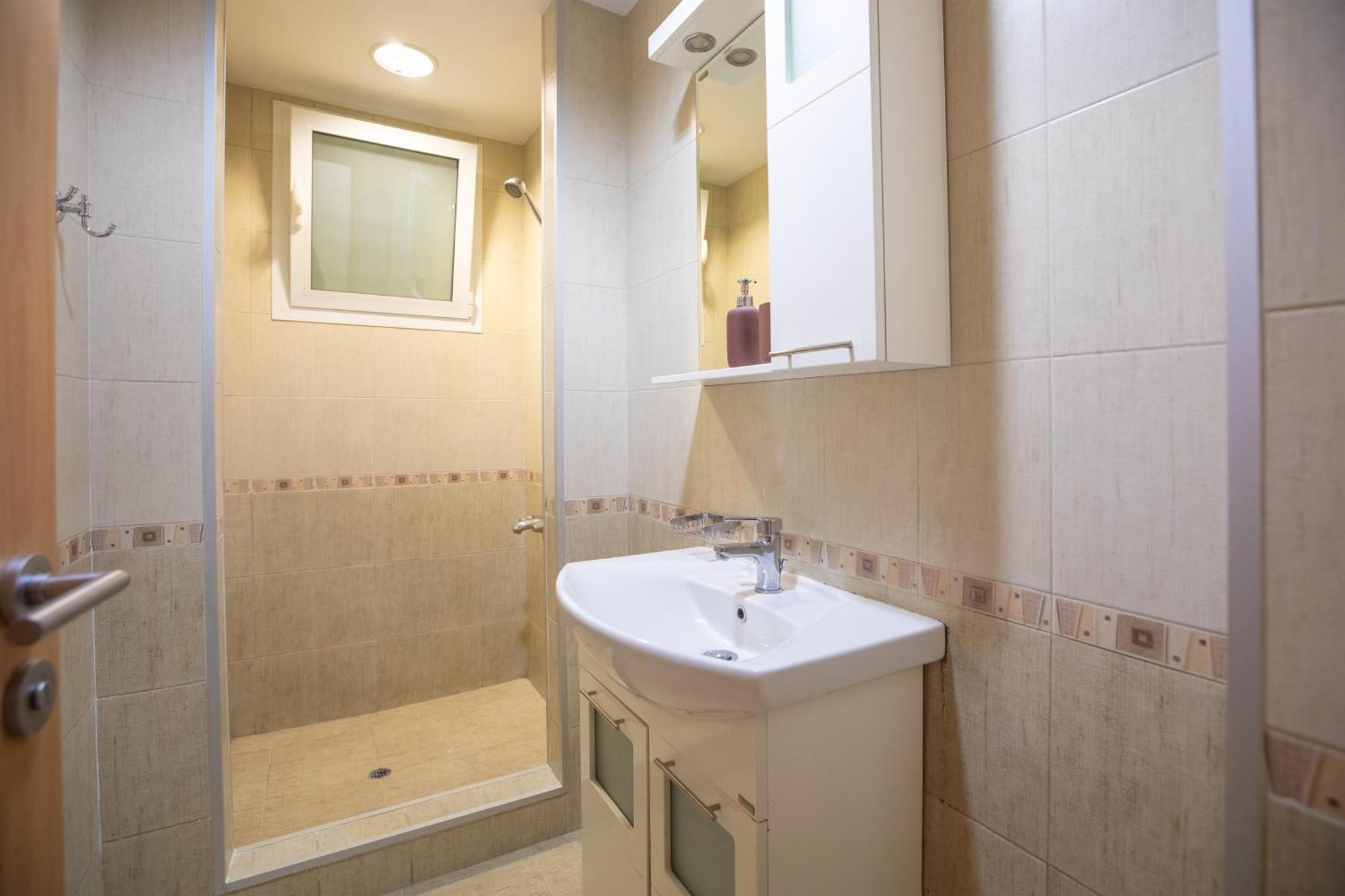 Bright 1bdr In Center דירה